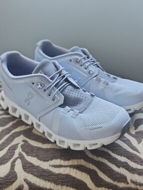 Ladies On Cloud 5 Size 8
